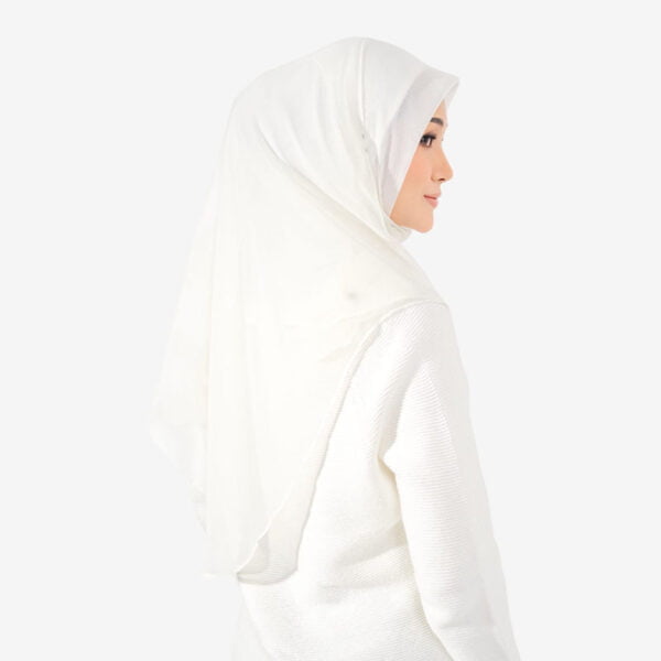 Qisya Lilit in Off White - Image 2