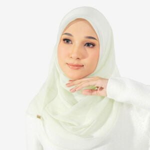 Qisya Lilit in Soft Green Mint