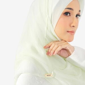 Qisya Lilit in Soft Green Mint