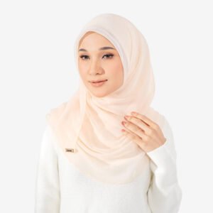 Qisya Lilit in Soft Pink Peach