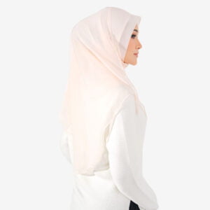 Qisya Lilit in Soft Pink Peach