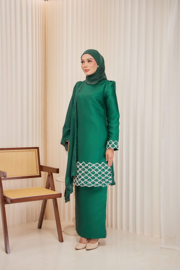 (Pre-Order) Fatima Series in Emerald Green - Image 4