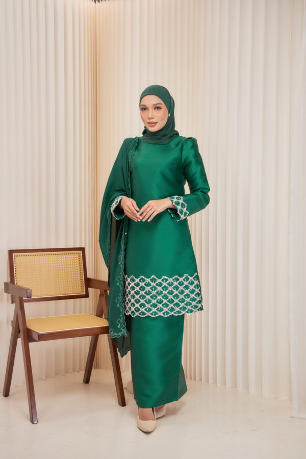 (Pre-Order) Fatima Series in Emerald Green - Image 2