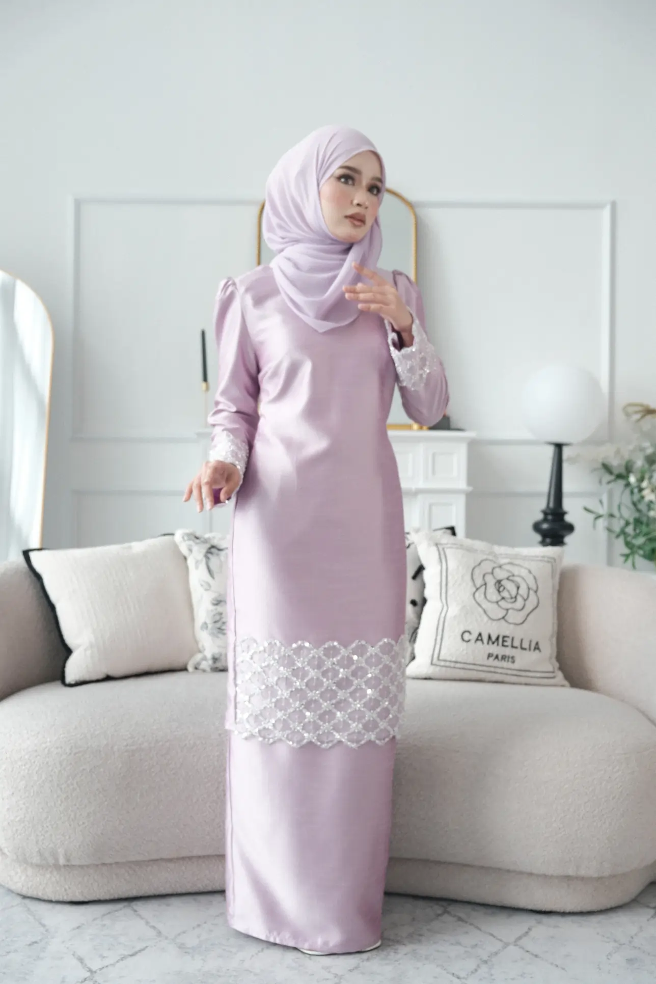 Dahlia Series in Lilac