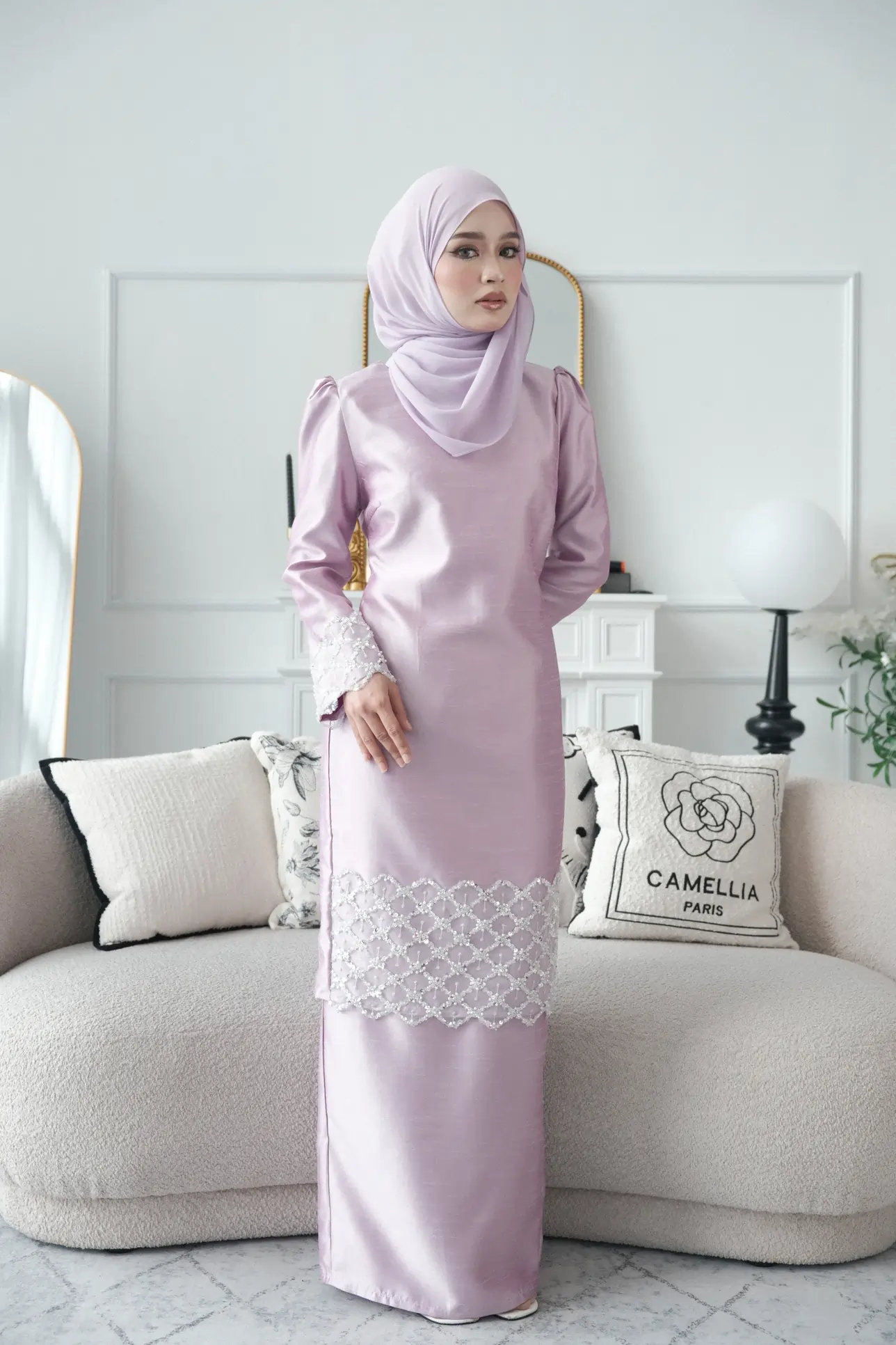 Dahlia Series in Lilac - Image 3