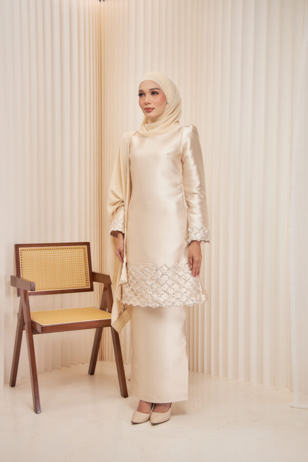 Fatima Series in Nude - Image 5