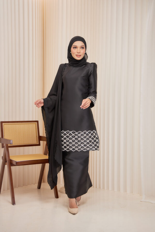 Fatima Series in Black - Image 6