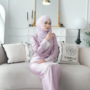 Dahlia Series in Lilac
